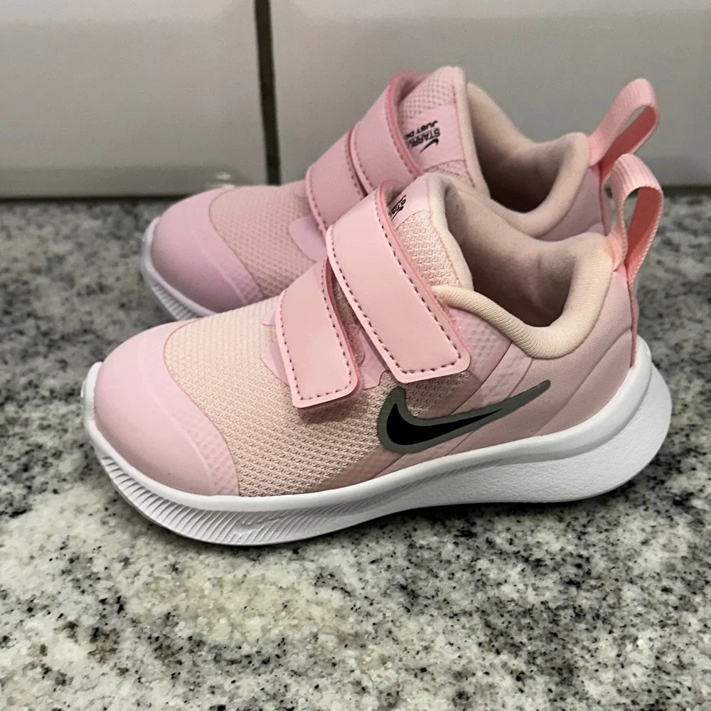 Nike Toddler 4C Star Runner 3 Sneaker Pink Foam Hook Loop Sporty Athletic walker